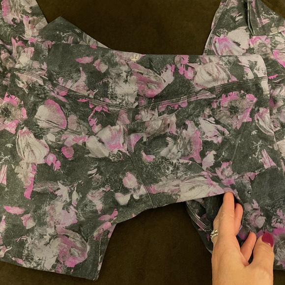Lululemon align pant II 25” floral shift multi leggings - Picture 7 of 8
